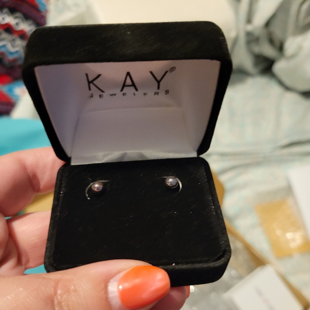 Box O' Jewelry - Picture 2 of 3